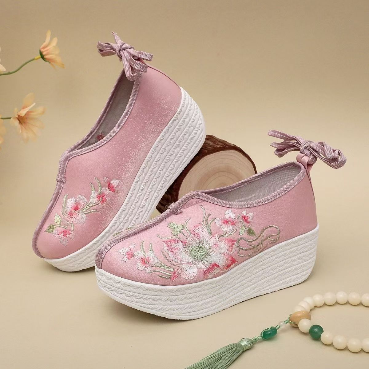 Woman Ethnic Style Wedges Embr - đánh giá và giá Embroidery Lace